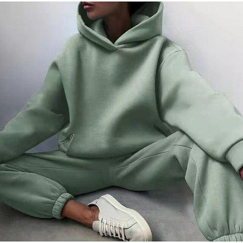 ESSENTIAL WINTER HOODIE SET